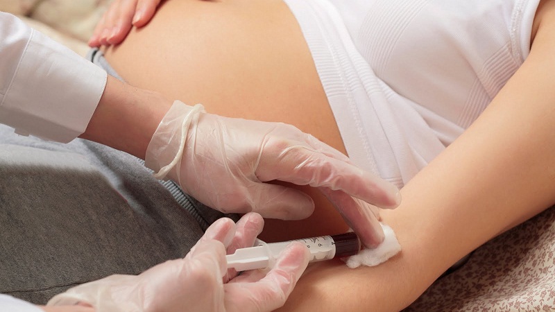 举个栗子：孕妇查出单纯孢疹病毒抗体阳性必须要引产吗？