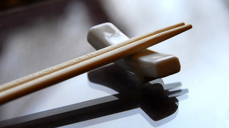 举个栗子：筷子用久会致癌？