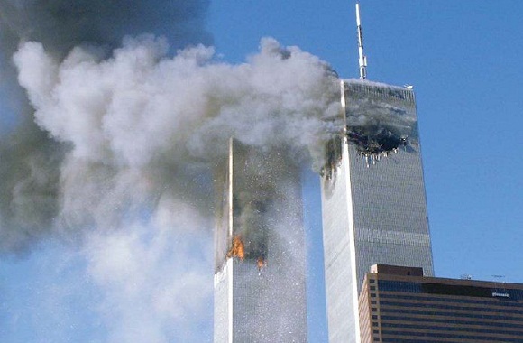 举个栗子：“9·11事件”的双子塔被撞后为什么倒塌？