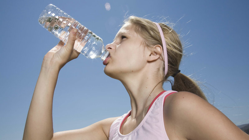 举个栗子：喝水后大脑反应更快？
