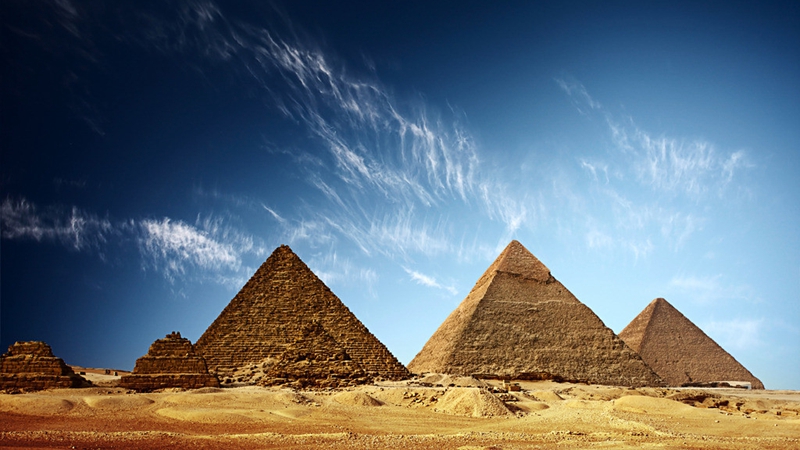举个栗子：古埃及人如何建造巨大的金字塔？