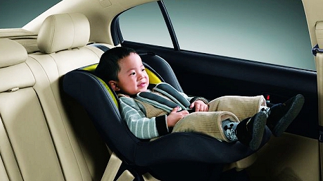 举个栗子：导致儿童汽车安全隐患的是人而不是车？